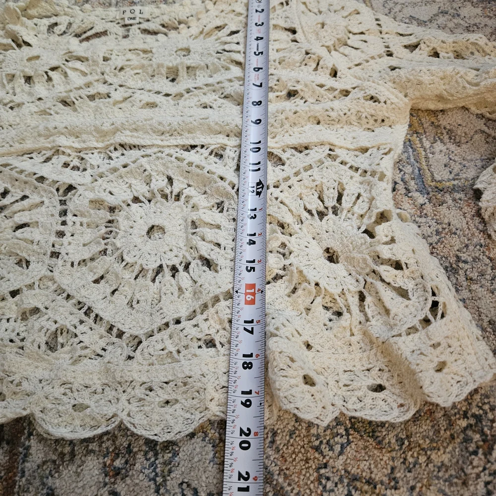 New Gorgeous POL Crochet Lace Bell Sleeve Top One Size - Picture 8 of 12